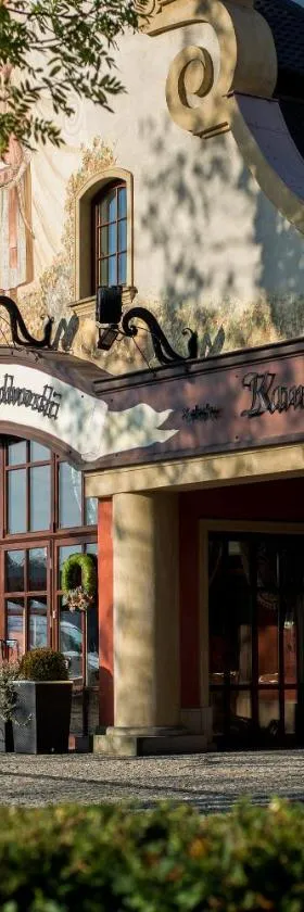 Hotel Nowodworski，位于莱格尼察的酒店
