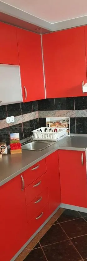 Apartman Goran - 130m Radiochirurgia，位于Sveta Nedelja的酒店