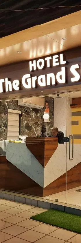 Hotel the grand shiva，位于Gondal的酒店