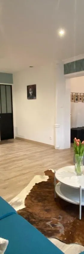 Maison de ville de 55m2 refait à neuf，位于阿夫尔和伊通韦尔讷伊的酒店
