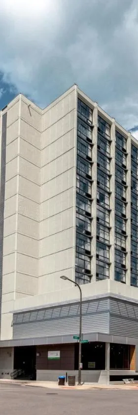 大学广场酒店，位于埃文斯顿的酒店