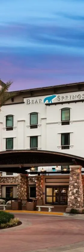 Bear Springs Hotel，位于海兰的酒店