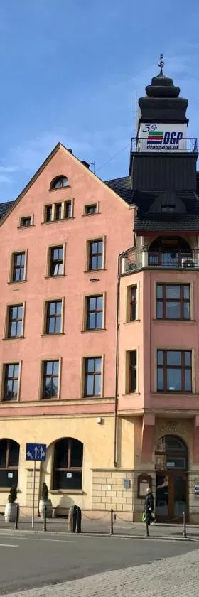 Legnicki Browar Książęcy Hotel i Restauracja，位于莱格尼察的酒店