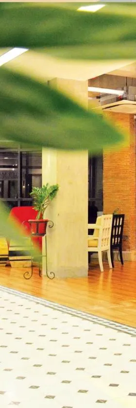 Viven Hotel，位于拉瓦格的酒店