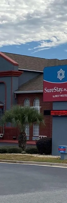 SureStay Plus Hotel by Best Western Warner Robins AFB，位于华纳罗宾斯的酒店