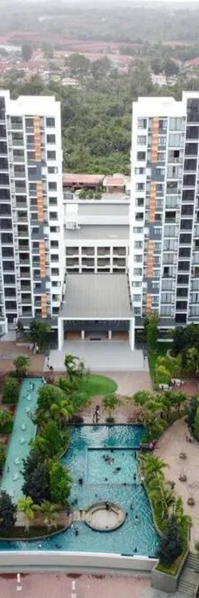 Casa Raudhah @ Timurbay Seafront Residence，位于Kampung Sungai Karang的酒店