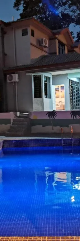 Fuxi fruit garden villa Langkawi 富囍休闲度假水果园别墅兰卡威，位于瓜埠的酒店