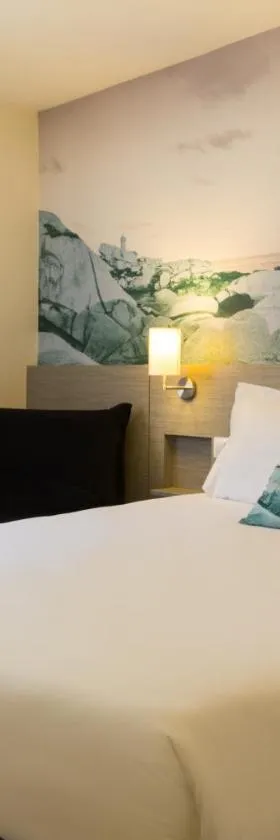 Logis, Hôtel Au Chêne Vert, Saint-Brieuc Nord，位于普雷兰的酒店