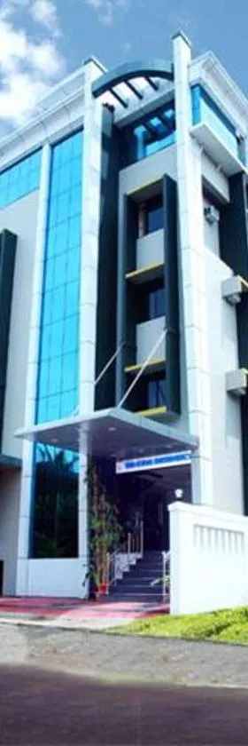Hotel Tri-Star Residency，位于埃尔讷古勒姆的酒店