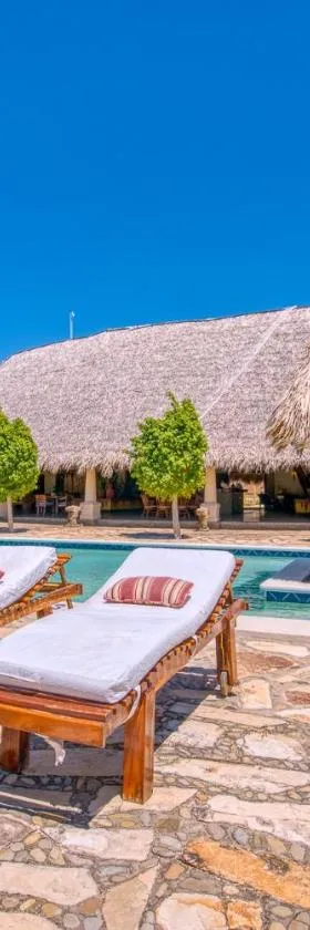 Hotel Punta Teonoste，位于波波约的酒店