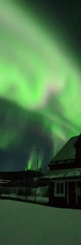 Arctic Colors Northern Lights Apartments，位于波尔尤斯的酒店