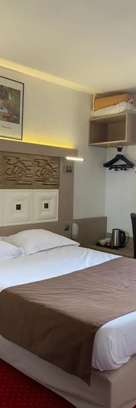 基摩特艾伯恩弗林斯酒店，位于埃彭纳的酒店
