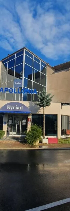 Kyriad Saint Fargeau Ponthierry - Apollonia，位于圣法戈蓬蒂埃里的酒店