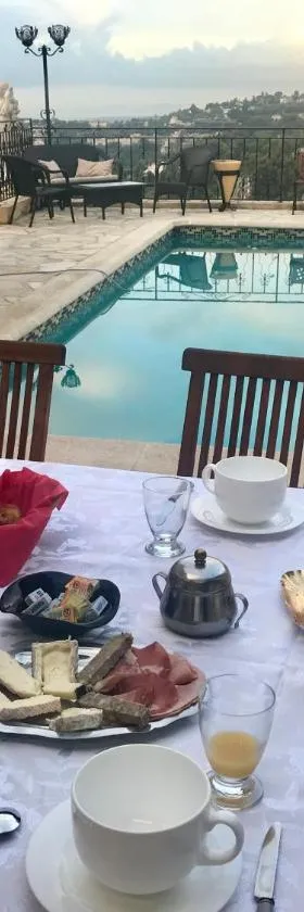 Chambres chez l'habitant Villa l'Île aux Anges，位于Saint-Andre-de-la-Roche的酒店