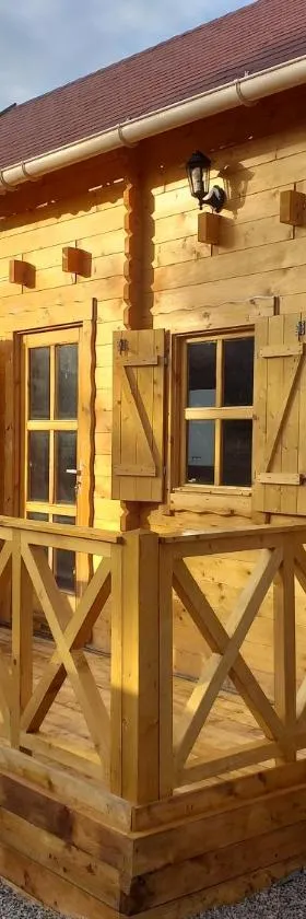 Chalet 3 étoiles entre ville et verdures，位于Saint-Pryvé-Saint-Mesmin的酒店