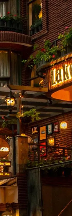 Hotel Lakeside Inn Nainital，位于奈尼塔尔的酒店