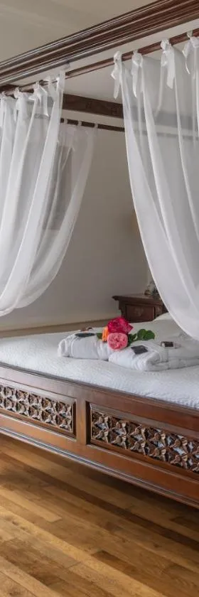 Maison d'hôtes de charme La Rose de Ducey près du Mont Saint Michel，位于迪塞的酒店