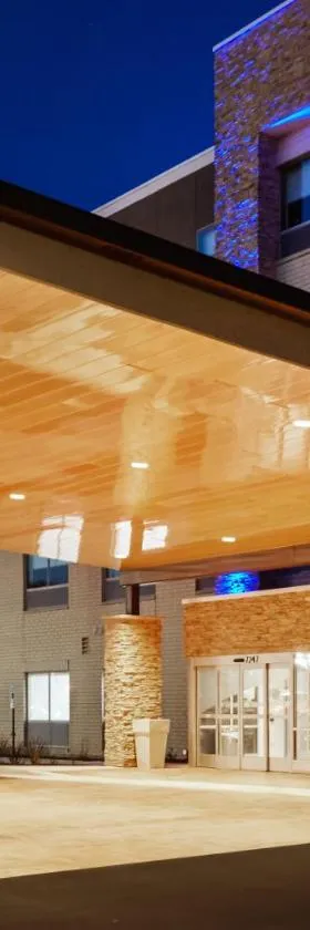 奈尔斯旅行者酒店 ，位于奈尔斯的酒店