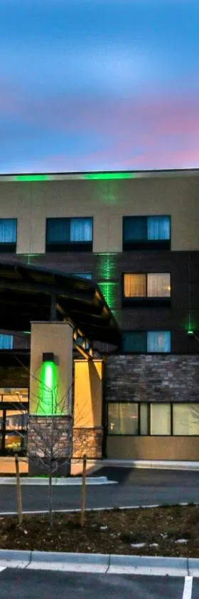 Holiday Inn & Suites Denver Tech Center-Centennial by IHG，位于森特尼尔的酒店
