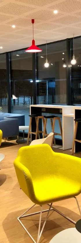 Holiday Inn Express - Bordeaux - Lormont by IHG，位于洛尔蒙的酒店
