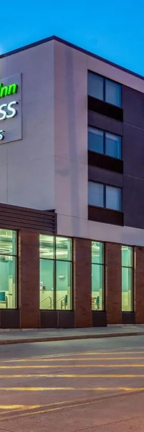Holiday Inn Express & Suites Platteville by IHG，位于Platteville的酒店