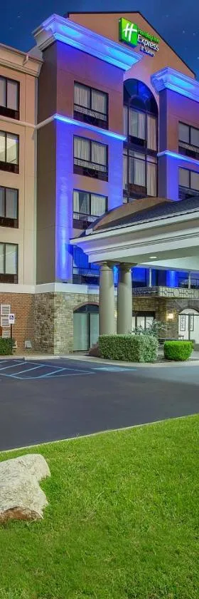 Holiday Inn Express & Suites Lebanon-Nashville Area by IHG，位于莱巴嫩的酒店