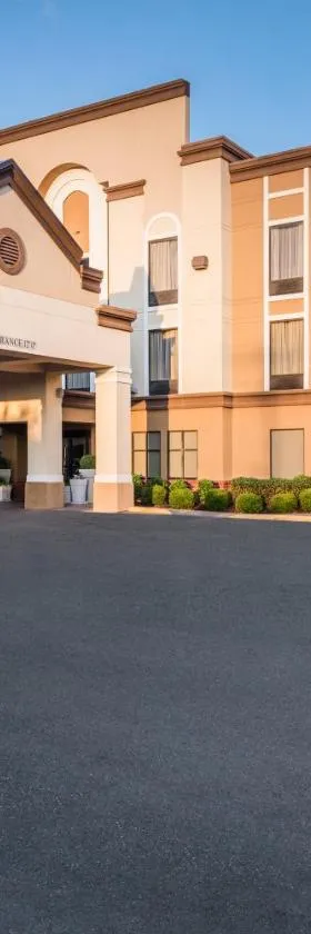 Holiday Inn Express & Suites - Grenada by IHG，位于格林纳达的酒店