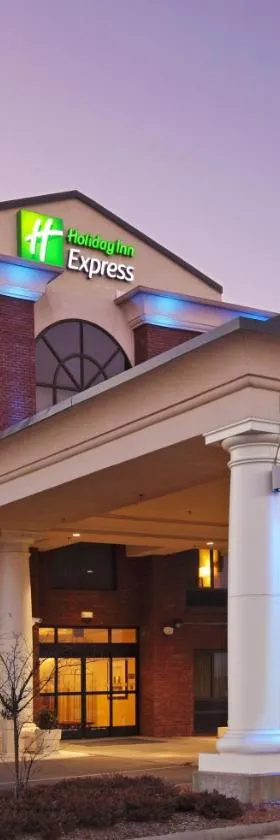 Holiday Inn Express & Suites Pine Bluff/Pines Mall by IHG，位于派恩布拉夫的酒店