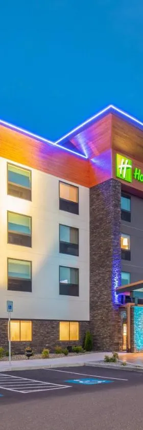 Holiday Inn Express & Suites - Camas by IHG，位于Camas的酒店