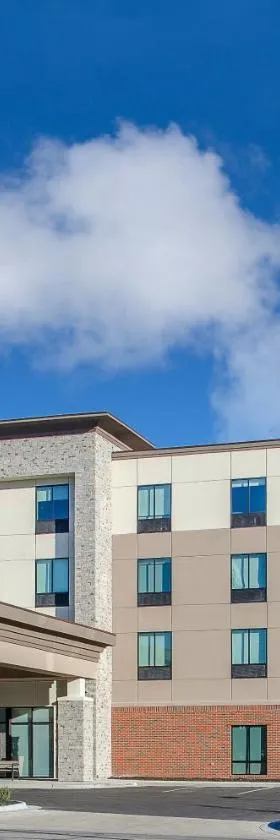 Holiday Inn Express & Suites - Atchison by IHG，位于Atchison的酒店