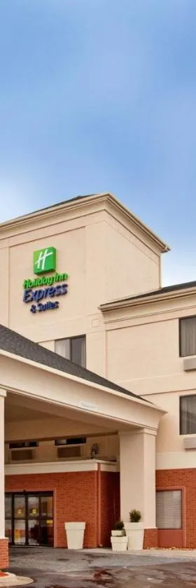 密苏里州堪萨斯城智选假日酒店，位于利伯蒂的酒店