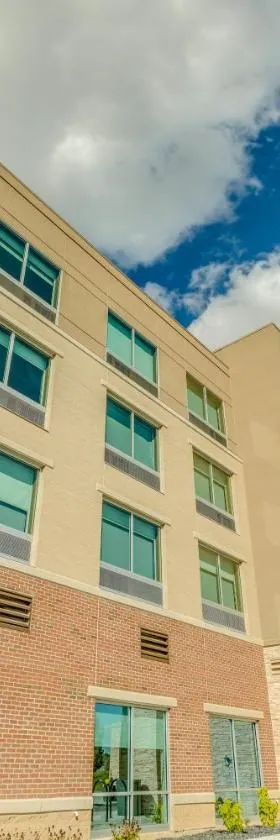 Holiday Inn Express & Suites Okemos - University Area by IHG，位于奥克莫斯的酒店