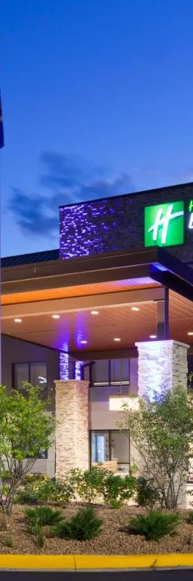Holiday Inn Express & Suites Minneapolis - West End by IHG，位于明尼阿波利斯的酒店