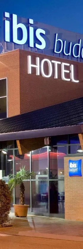 Ibis Budget Madrid Alcalá de Henares La Dehesa，位于阿尔卡拉德荷那利斯的酒店