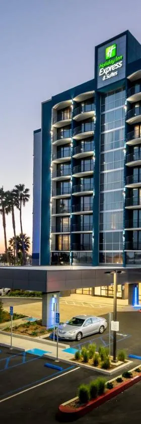 Holiday Inn Express & Suites Santa Ana - Orange County by IHG，位于圣安娜的酒店