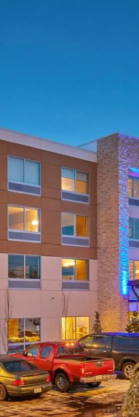 Holiday Inn Express & Suites - Hermiston Downtown by IHG，位于赫米斯顿的酒店