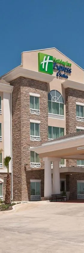 Holiday Inn Express Hotel and Suites Pearsall by IHG，位于Pearsall的酒店