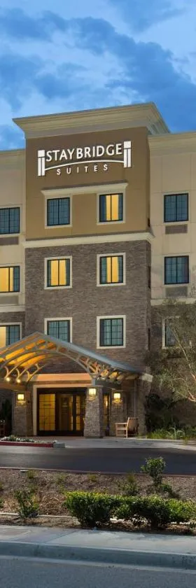 Staybridge Suites Corona South by IHG，位于科罗娜的酒店