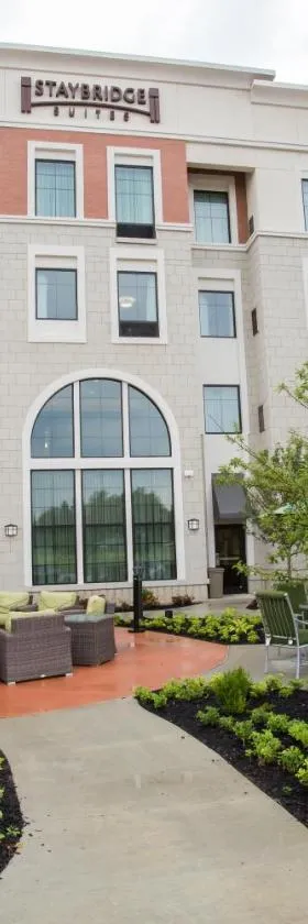 Staybridge Suites Miamisburg by IHG，位于迈阿密斯堡的酒店