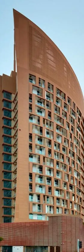 Staybridge Suites - Doha Lusail by IHG，位于多哈的酒店