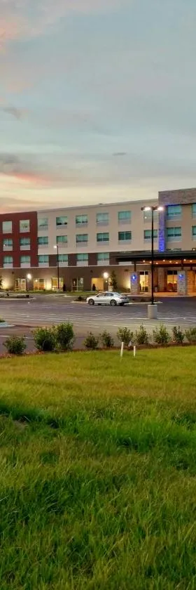 Holiday Inn Express & Suites Raleigh Airport - Brier Creek by IHG，位于罗利的酒店