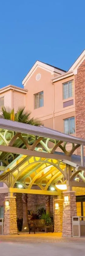 Staybridge Suites McAllen by IHG，位于麦卡伦的酒店