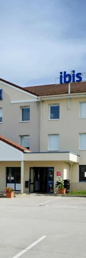 Ibis Budget Dole-Choisey，位于多勒的酒店
