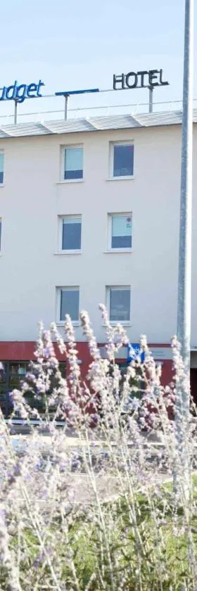 蒙托邦宜必思快捷酒店，位于蒙托邦的酒店