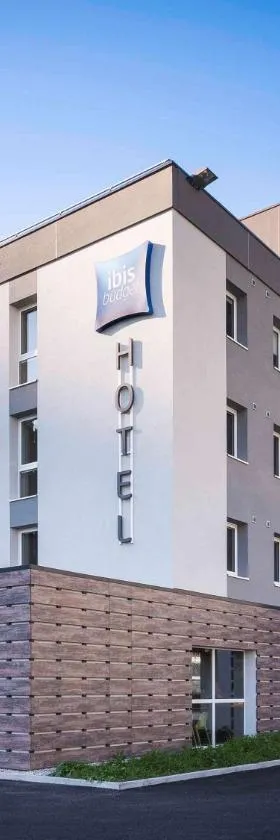 萨朗什宜必思经济酒店，位于萨莱切的酒店