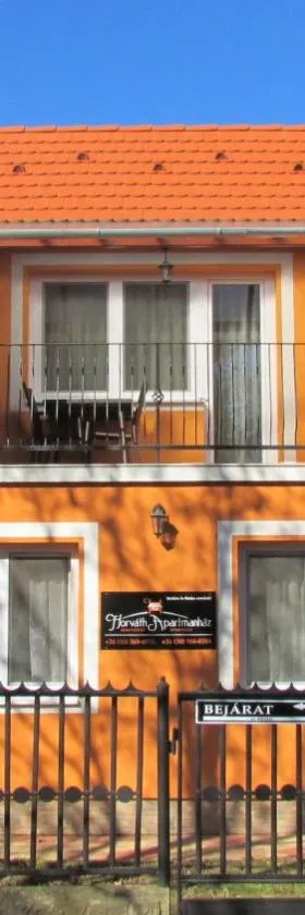 Horváth Apartmanház，位于欧罗什哈佐的酒店