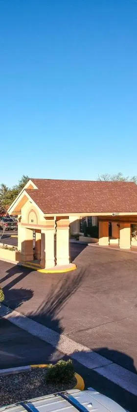 贝斯特韦斯特绿谷酒店，位于绿谷的酒店