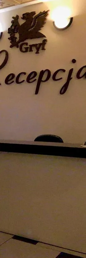 Hotel Gryf，位于格雷菲采的酒店