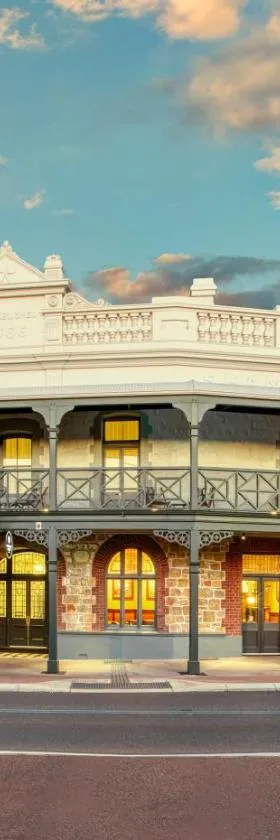 Farmers Home Hotel，位于诺瑟姆的酒店