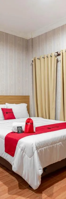 RedDoorz Syariah @ Danau Kerinci Sawojajar，位于Ngadipuro的酒店